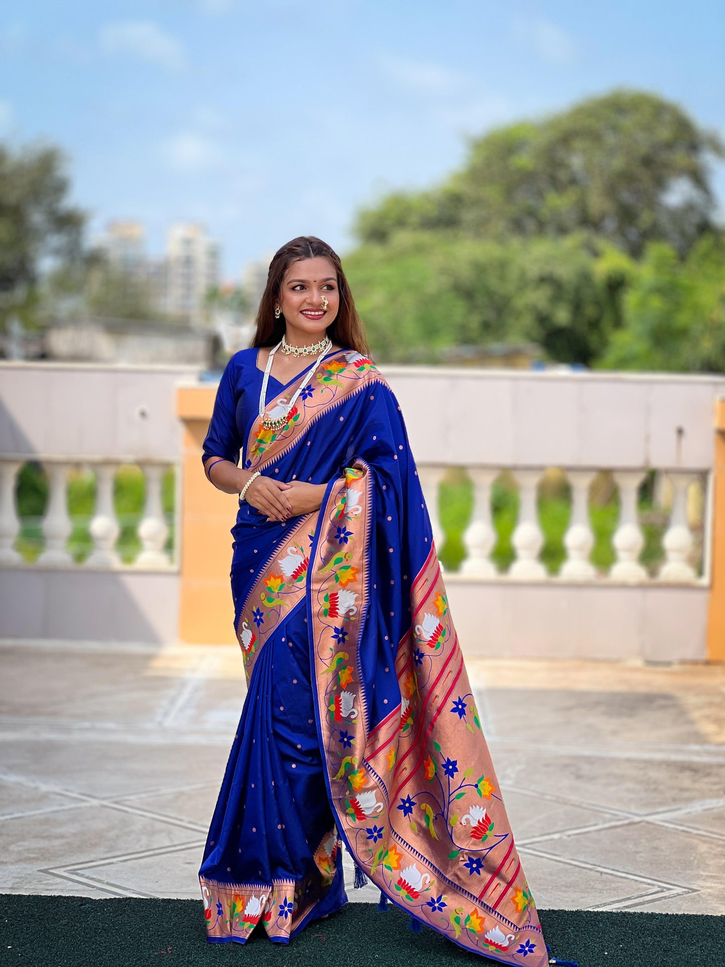 RAJHUNS PAITHANI