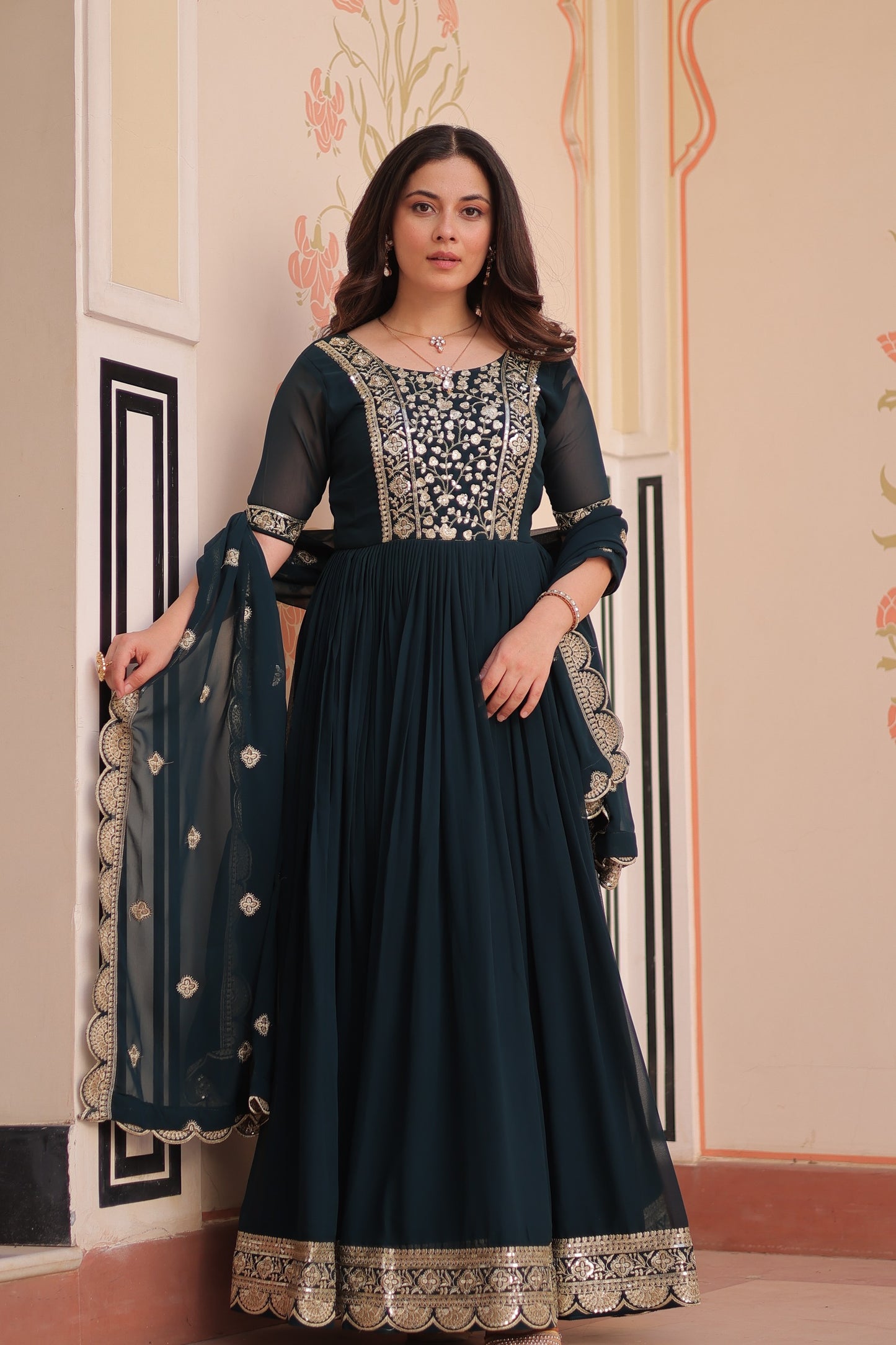 ✨Designer Faux Blooming Embroidered Gown Set ✨