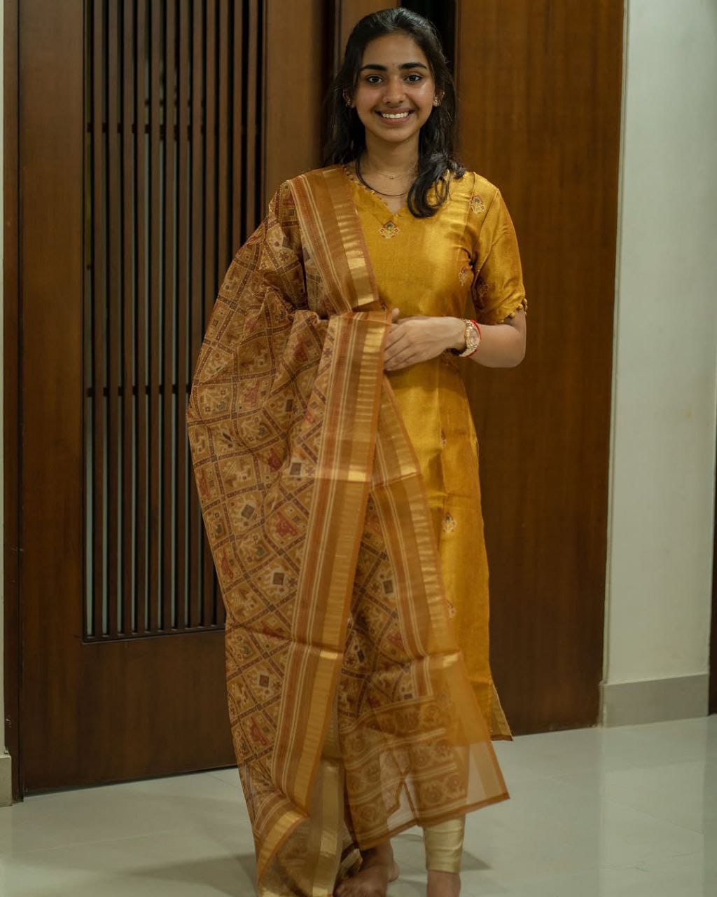 ✨ New Arrival – Elegant Simmer Silk Suit Set ✨