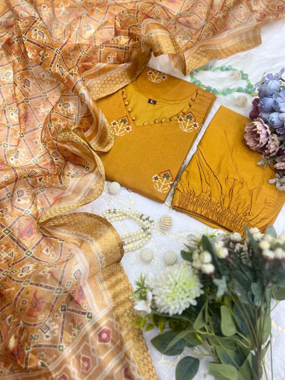 ✨ New Arrival – Elegant Simmer Silk Suit Set ✨