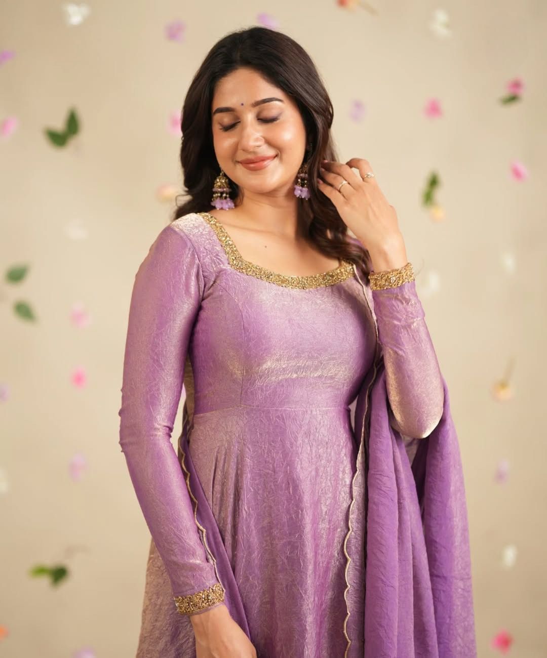 Elegant Embroidered Gown Outfit – Her Highness Fashion