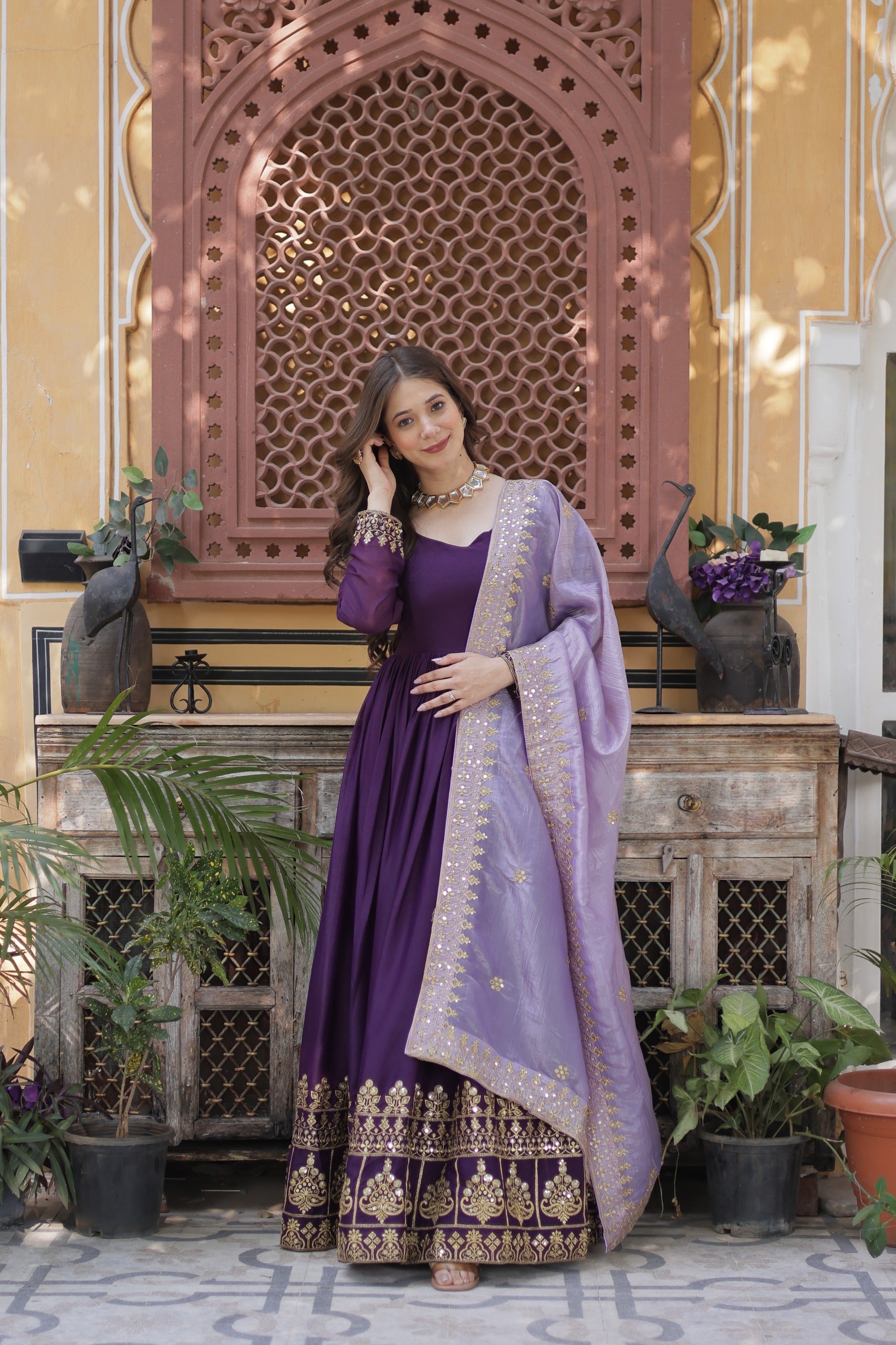 Gold crush dupatta design