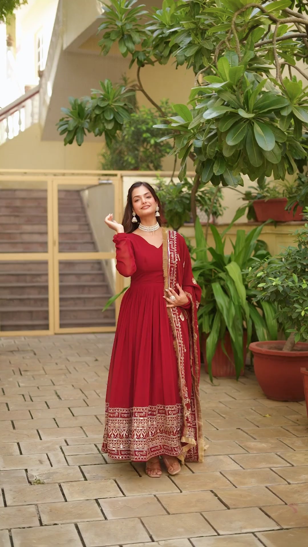 Her Highness Fashion embroidered gown