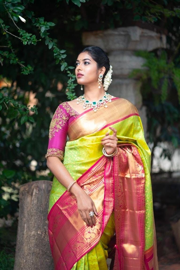 Green  Color Soft Lichi Silk Saree