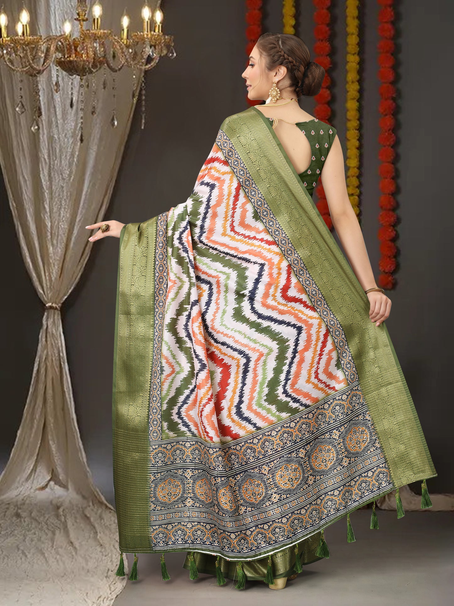 Gratifying Malti Color Soft kanjivaram  Silk Saree