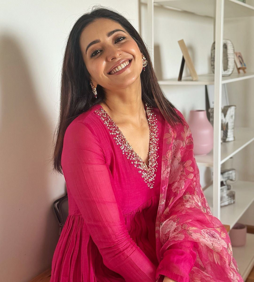 Pure Chanderi Pink Suit Set with Handcrafted Neck, Cotton Pants & Organza Dupatta