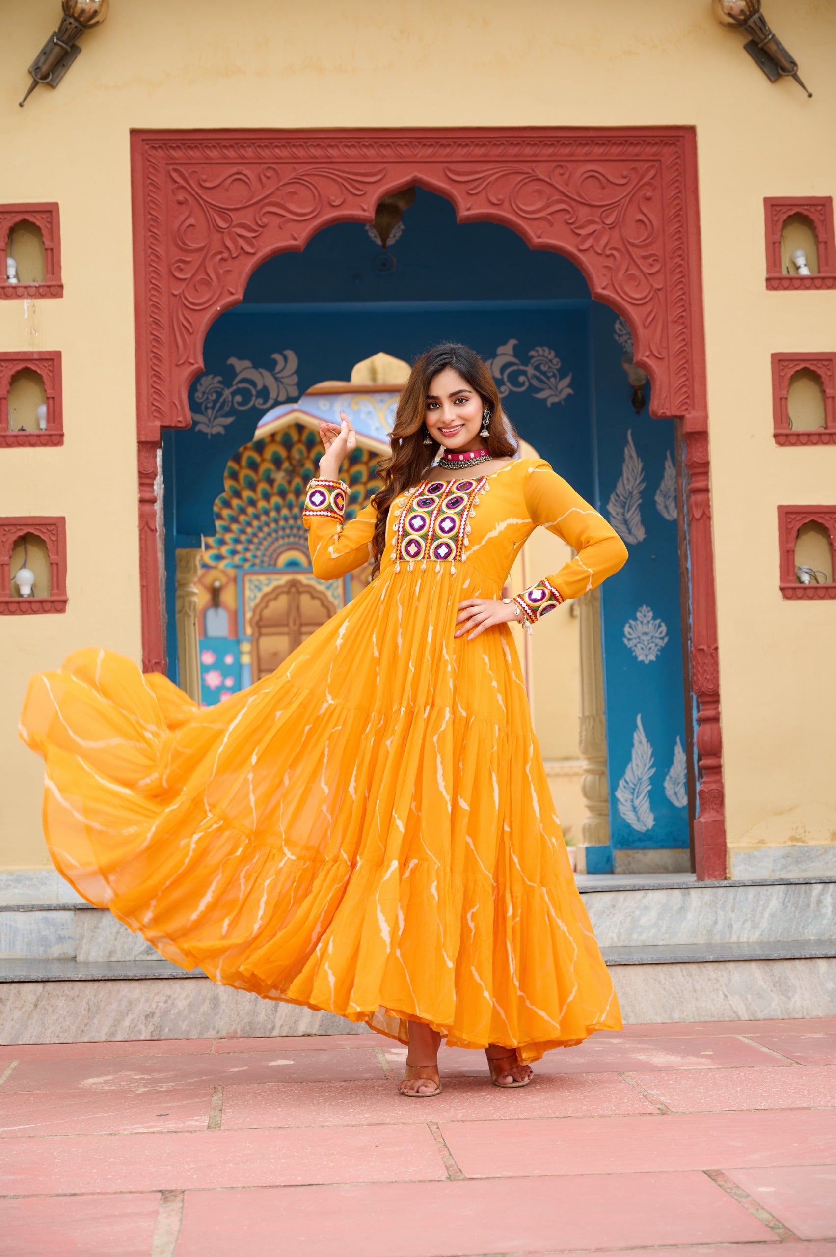 ✨-new-arrival-laheriya-print-kutchi-patchwork-gown-✨-1
