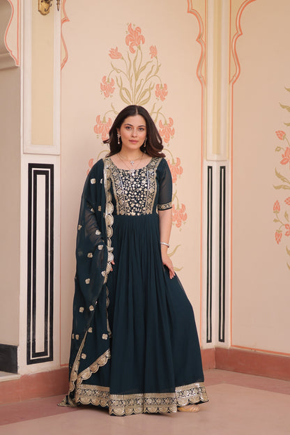 ✨Designer Faux Blooming Embroidered Gown Set ✨