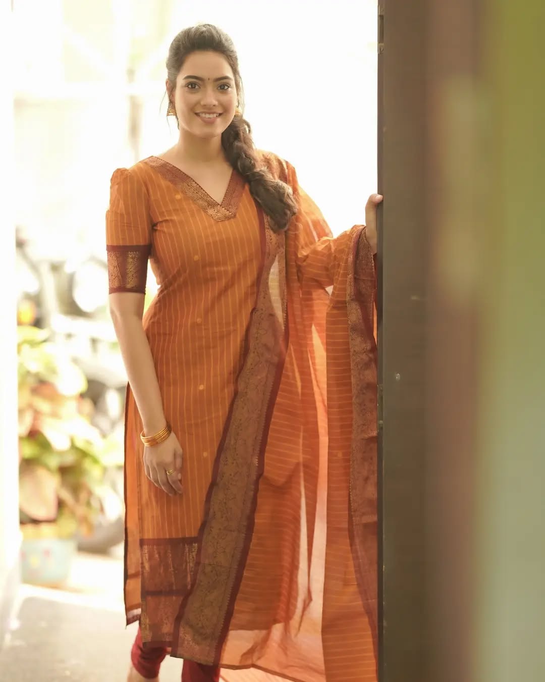 Traditional Indian cotton suit with dupatta and leggings