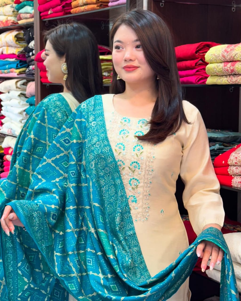 🌸 Graceful Banarasi Bandhej Suit Set ✨