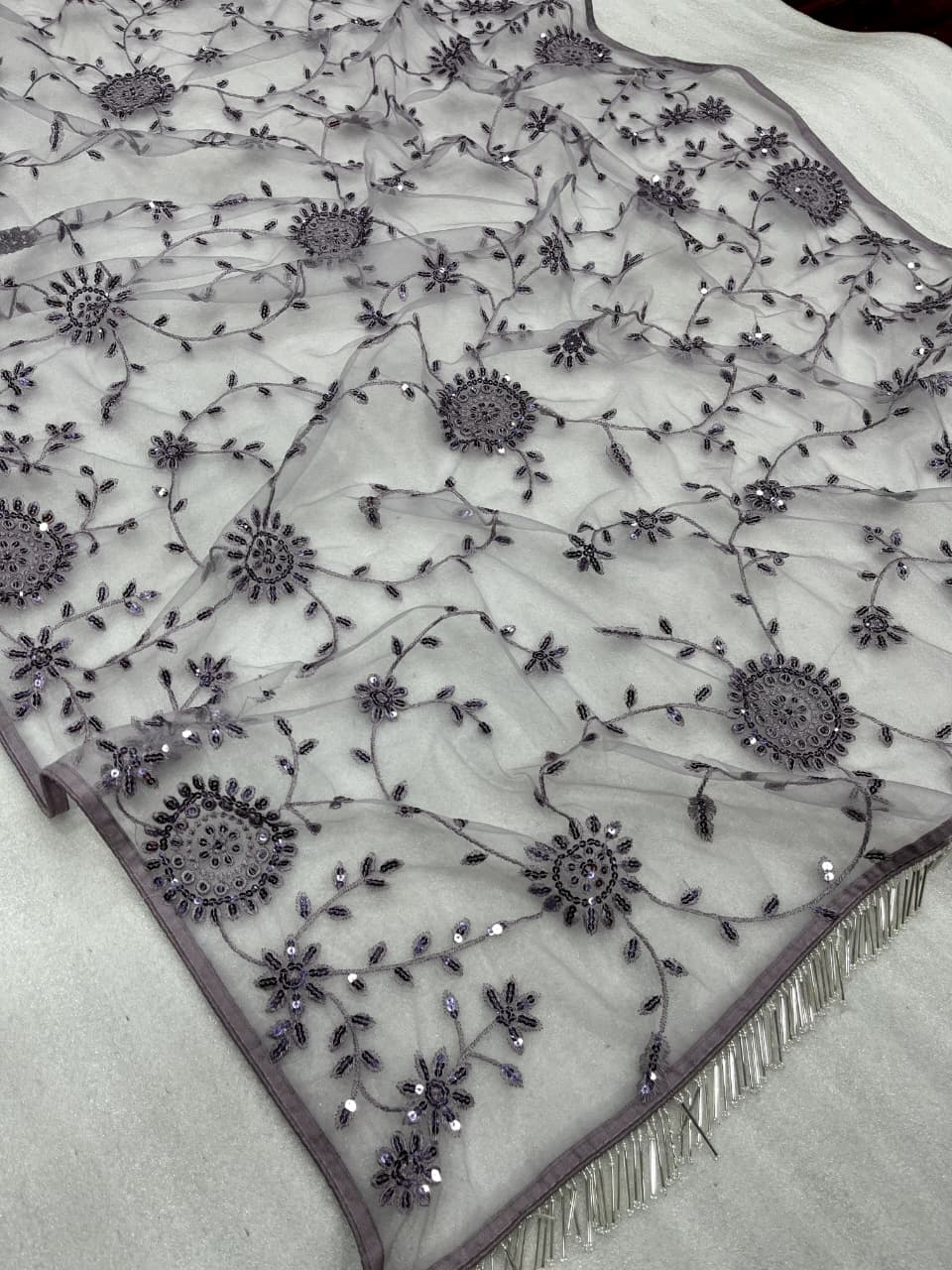 Elegant Glass Fringe Tassel Pallu Detail