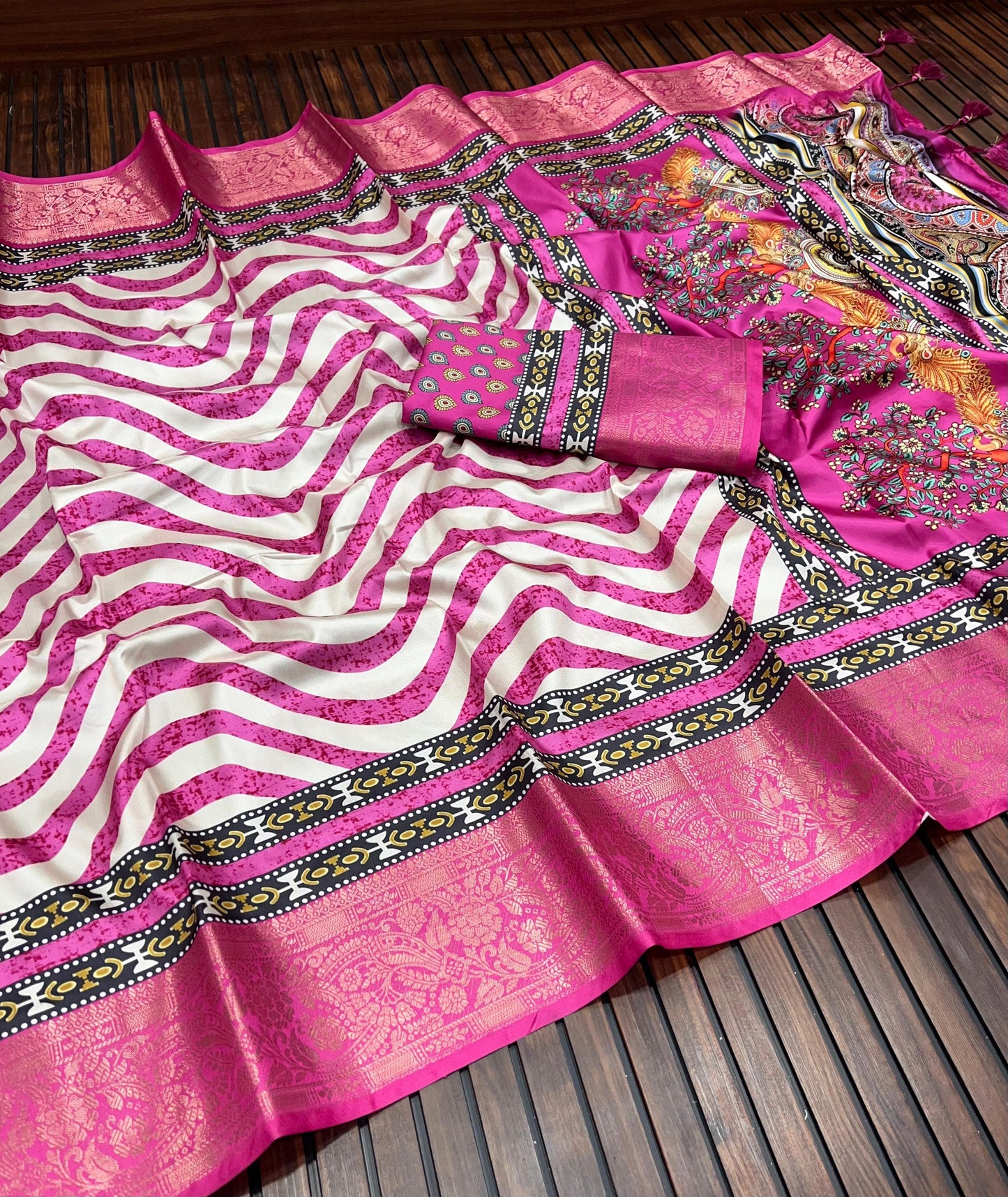 Pink Color Pure lichi Dola Silk Digital Print Saree