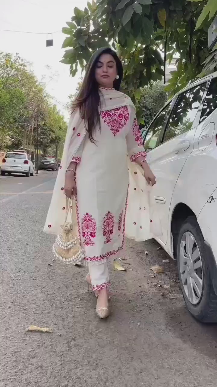 Elegant Ethnic Wear for Women – Her Highness Fashion